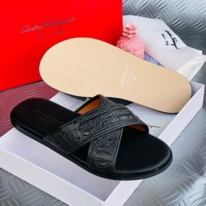 FERRAGAMO leather pam slippers