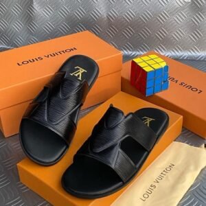 LOUIS VUITTON leather pam slippers