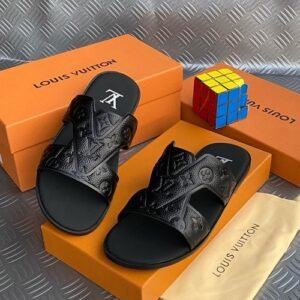 LOUIS VUITTON leather pam slippers