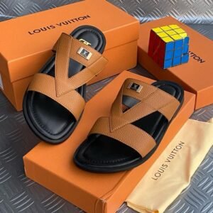 LOUIS VUITTON leather pam slippers