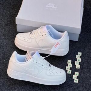 Nike Air Force 1 3ple white sneakers