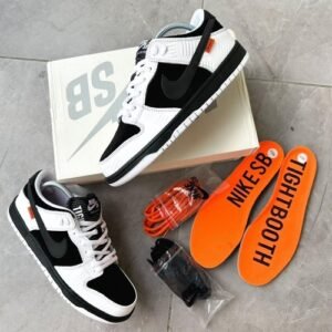 TIGHTBOOTH X NIKE SB DUNK LOW PRO QS SNEAKERS