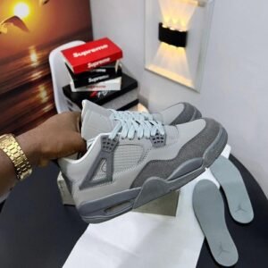 AIR JORDAN 4 RETRO SNEAKERS