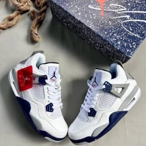 Air Jordan 4 Retro sneakers