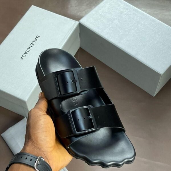 BALANCIAGA LEATHER PAM SLIPPERS