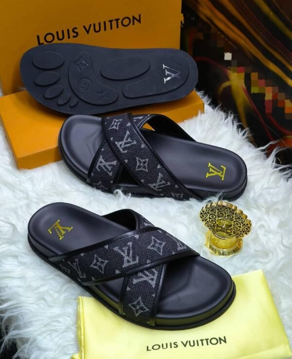 LOUIS VUITTON leather pam slippers