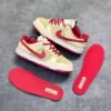NIKE SB DUNK STRAWBERRY WAFFLE SNEAKERS