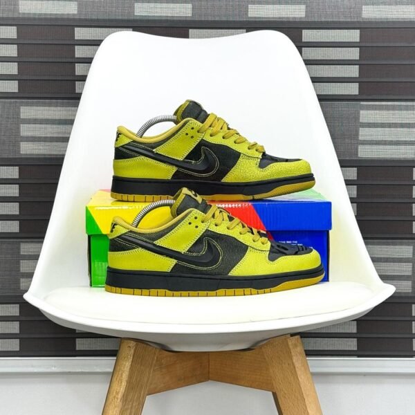 NIKE SB DUNK LOW QS HALLOWEEN SNEAKERS