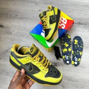 NIKE SB DUNK LOW QS HALLOWEEN SNEAKERS