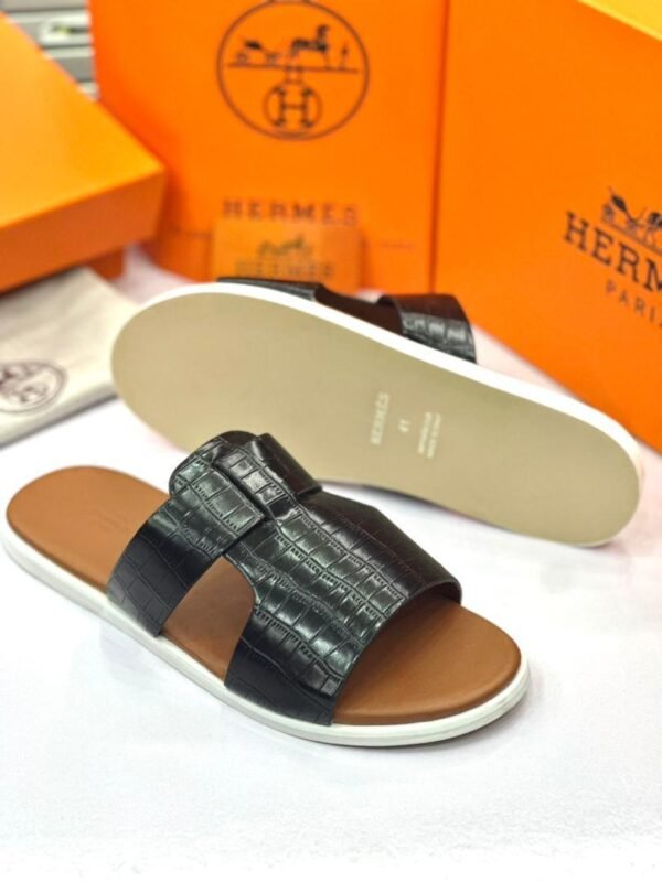HERMES PARIS LEATHER PAM SLIPPERS