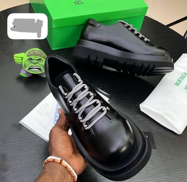 Bottega Venetta men corporate