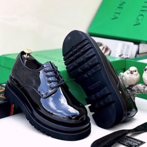 Bottega Venetta men corporate