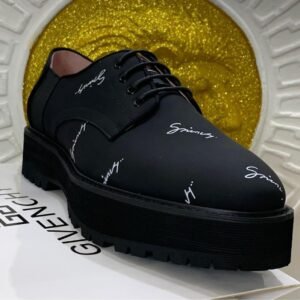 Givenchy men lace up corporate shoe