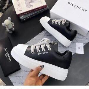 Givenchy lace up second grade sneakers